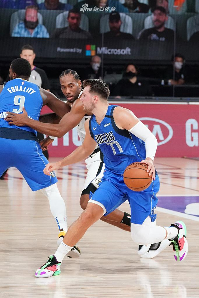 他在比赛中 他在比赛中