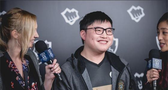 的表现而希 的表现而希