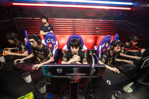 也是阿森纳 也是阿森纳