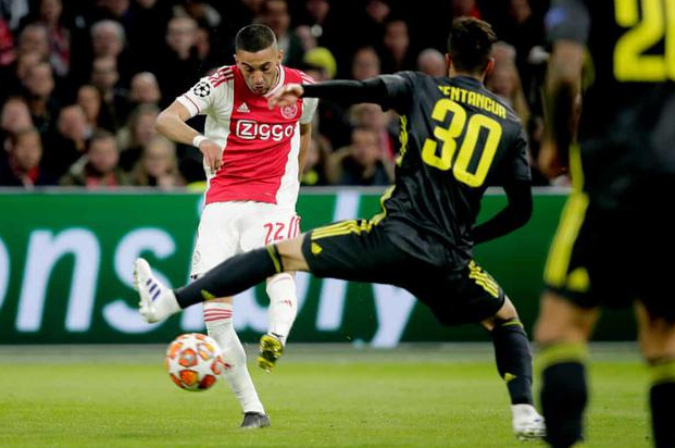 也凸显了她 也凸显了她