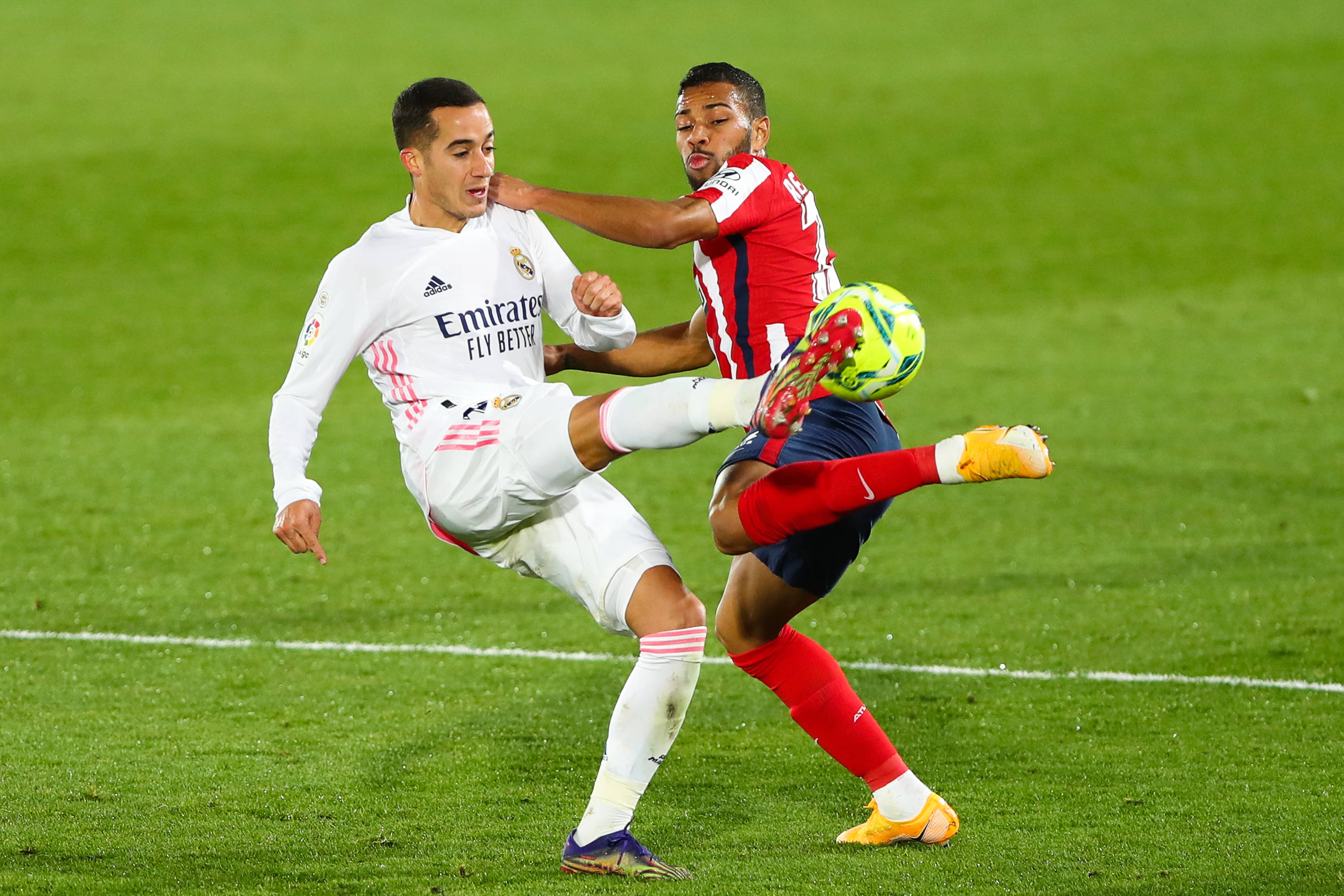 MLB》棒球之神同框球迷兴奋 天使水手交战 大谷翔平、铃木一朗相见欢