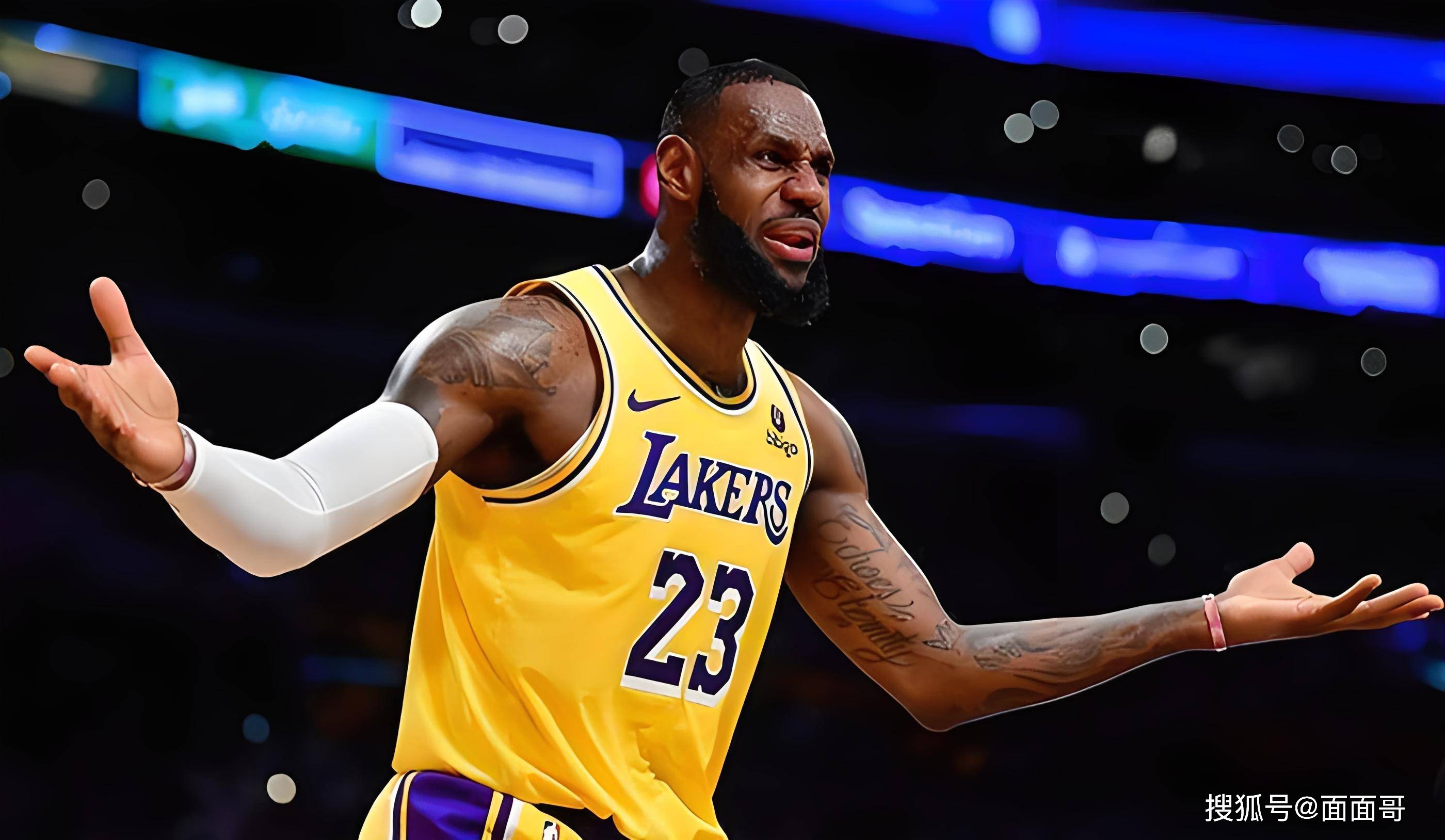 外围突施冷 外围突施冷